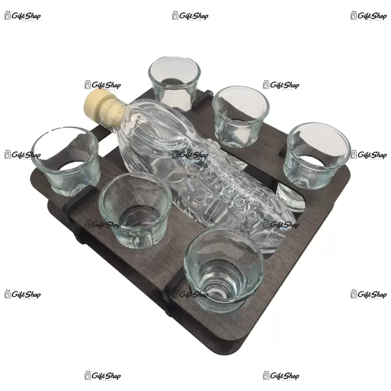 Suport lemn cu sticla si pahare de tuica,  sticla in forma de gheata fotbal